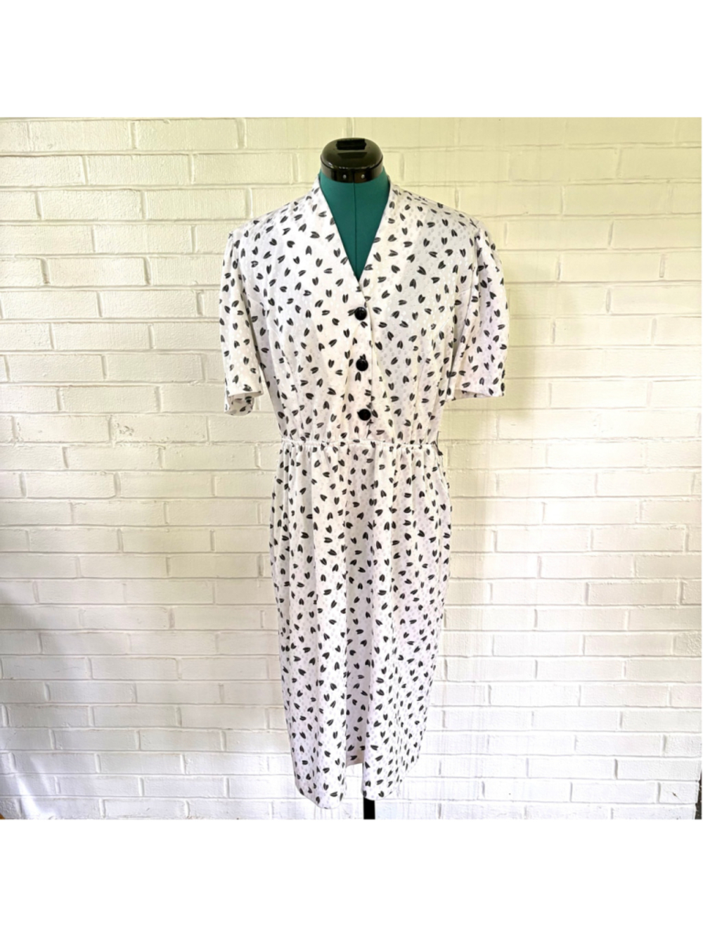 Vintage 70s black and white pattern shirt dress